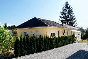 Bungalow mit Einliegerwohnung